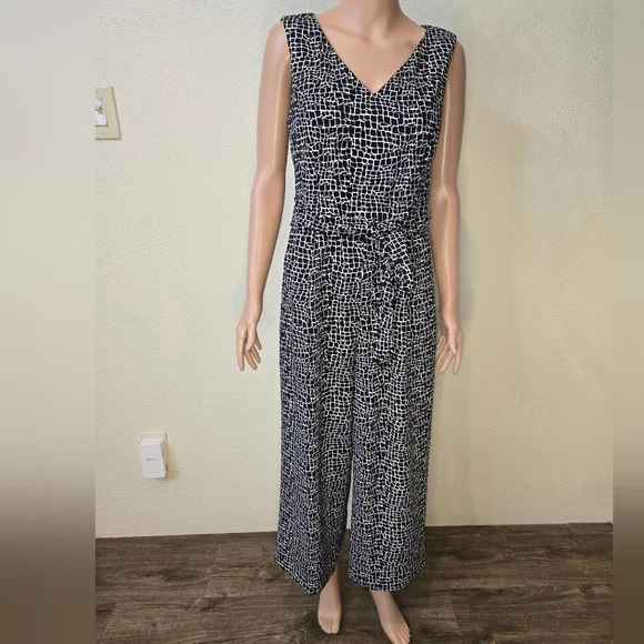 Calvin Klein 8 Womens Jumpsuit Black White Abstract animal  Print Wide Leg - Picture 2 of 12